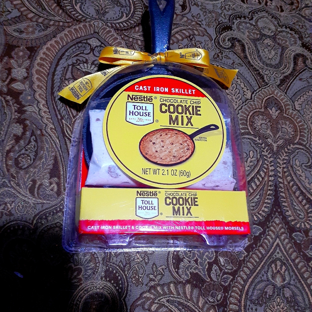 Tollhouse Nestle cookie set